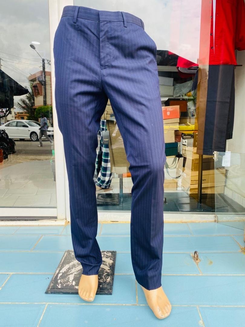 Pantalon Habillé Homme Bleu Marine à Fines Rayures – Coupe Slim