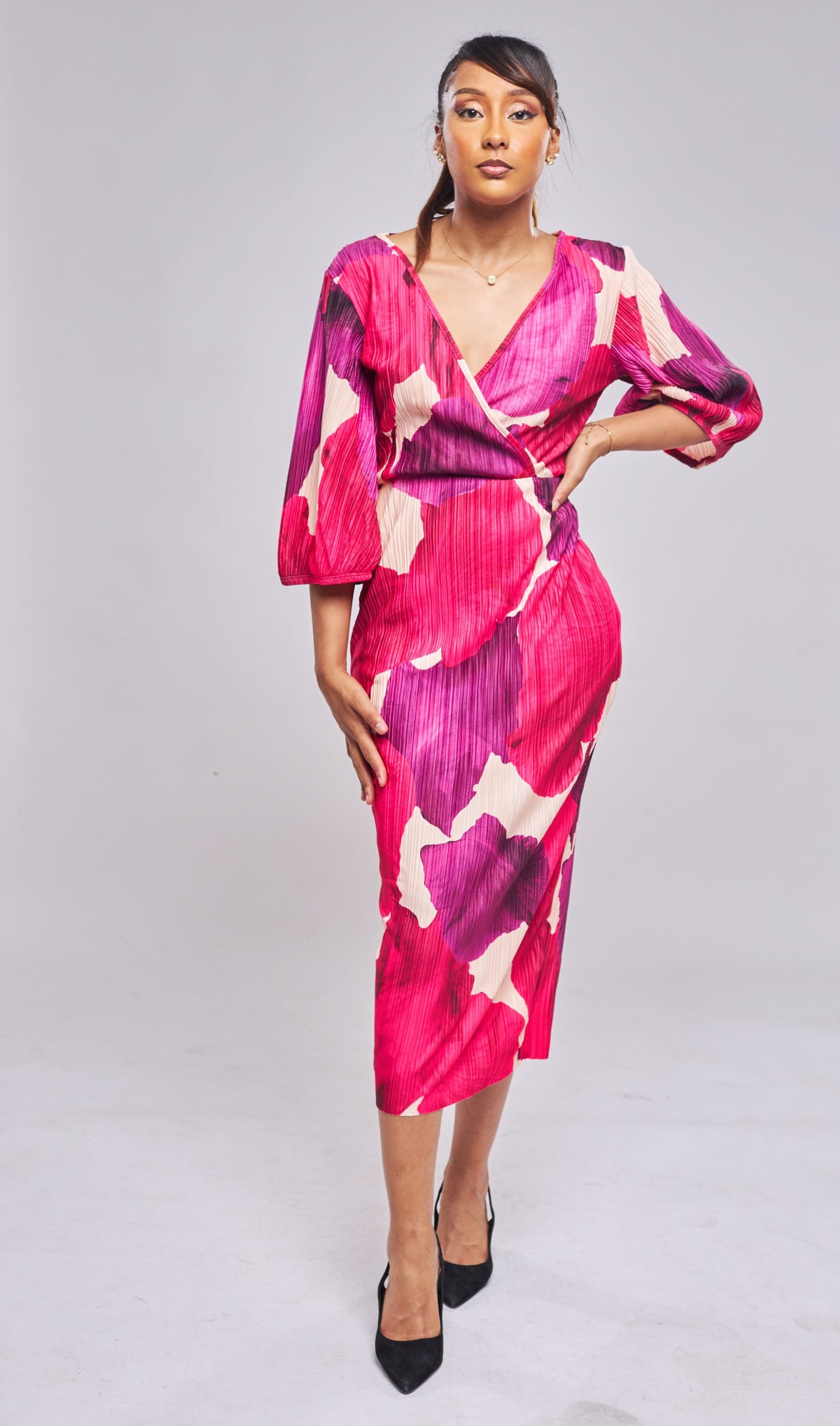 Boohoo - Robe mi-longue fleurie à manches bouffantes main picture