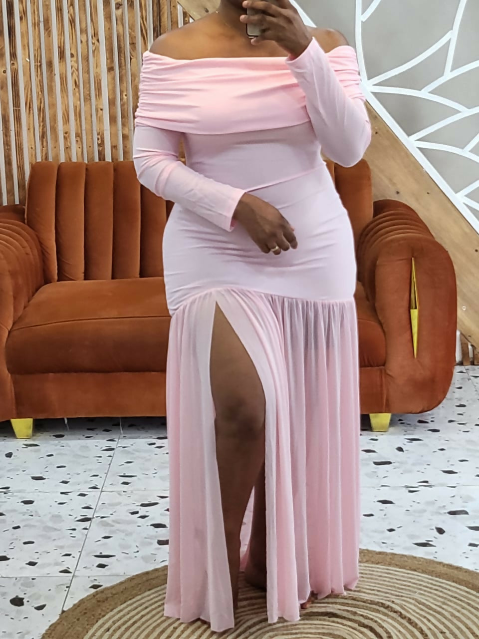 Robe Longue Sirène Rose Poudré à Fente et Épaules Dénudées (TAILLE XL)