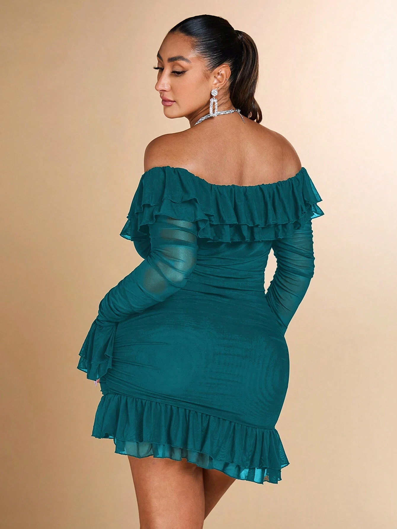 SHEIN - Robe moulante mini à volants, épaules dénudées