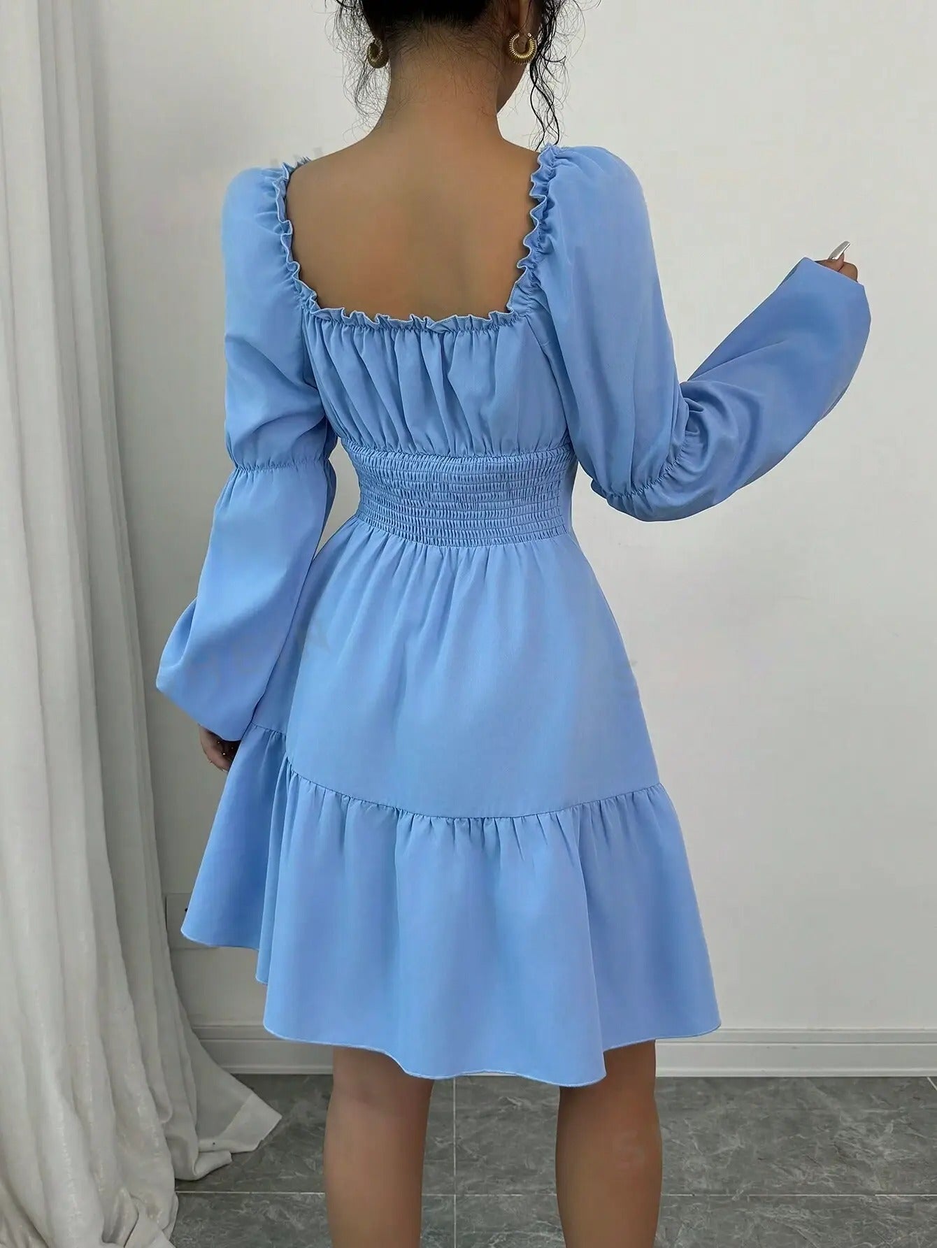 SHEIN - Robe évasée à col carré avec manches longues bouffantes
