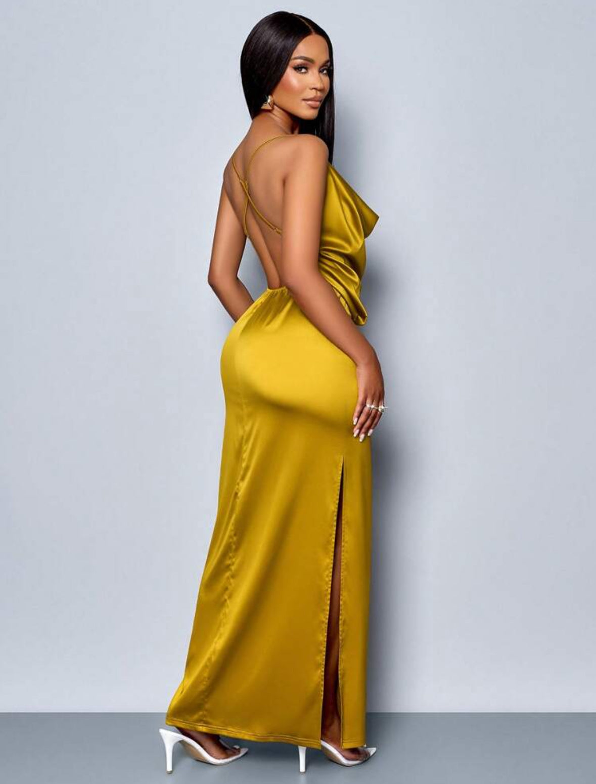 SHEIN- Robes moulante élégante en satin à col drapé sans dos et fente haute , couleur unie