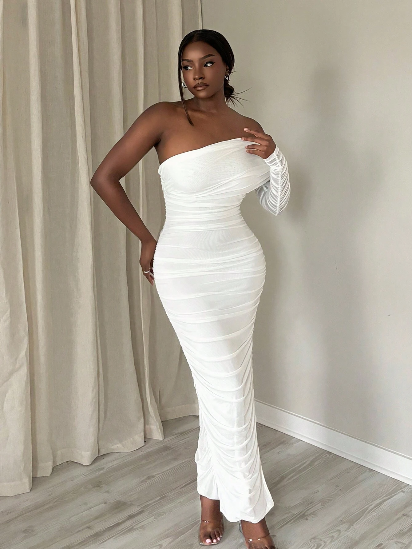 SHEIN - Robe ajustée à épaules dénudées, froncée, en maille