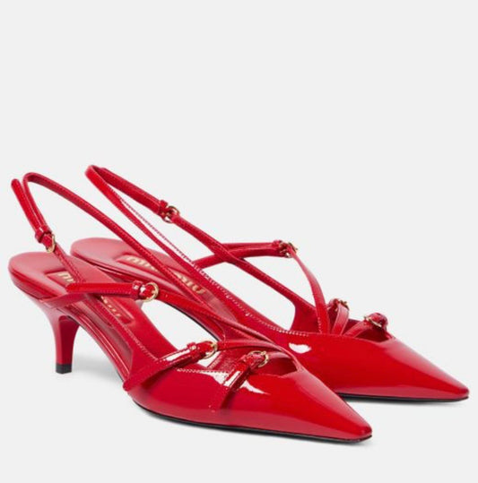 Escarpins slingback rouges vernis – Miu Miu style